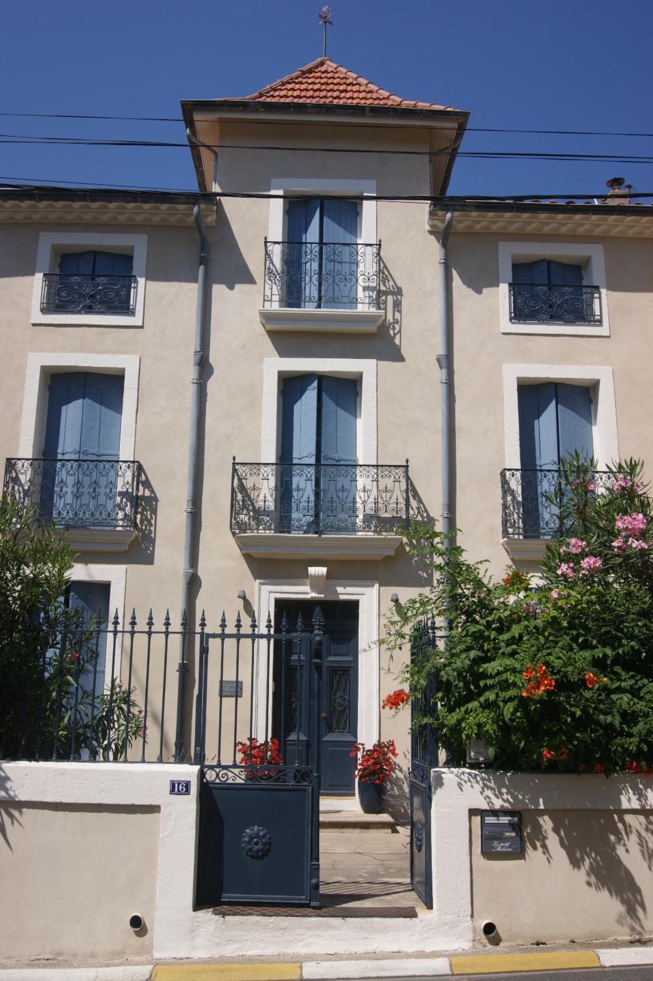 Bed and Breakfast Le Petit Moliere Servian Экстерьер фото